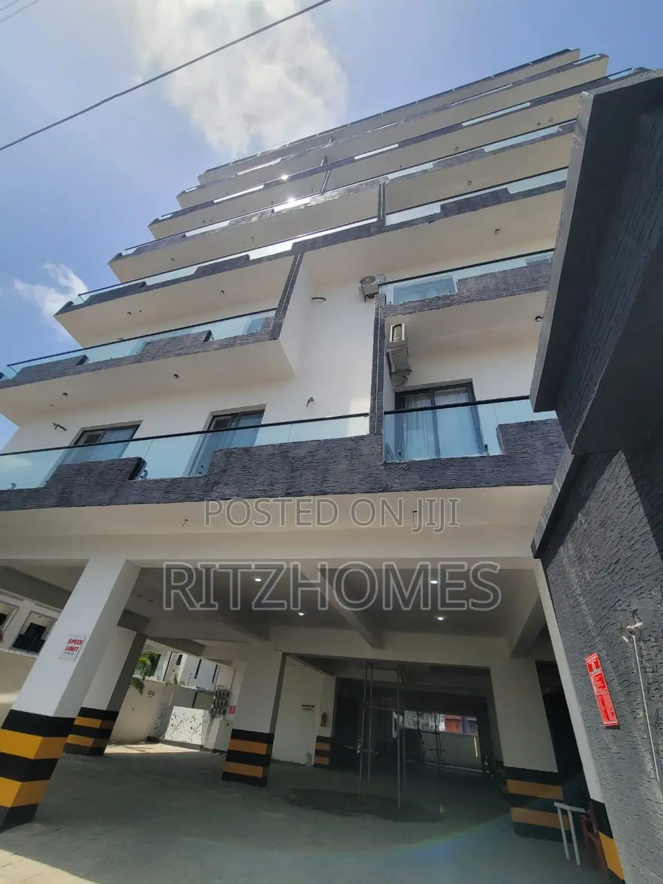 2bdrm Apartment in Lekki Phase 1 for rent in Lekki Phase 1