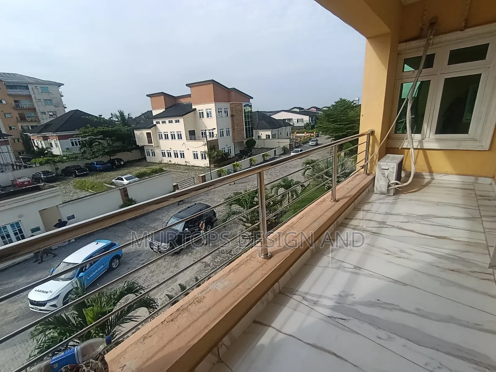 Mini Flat in Paradise, Chevron for rent in Chevron