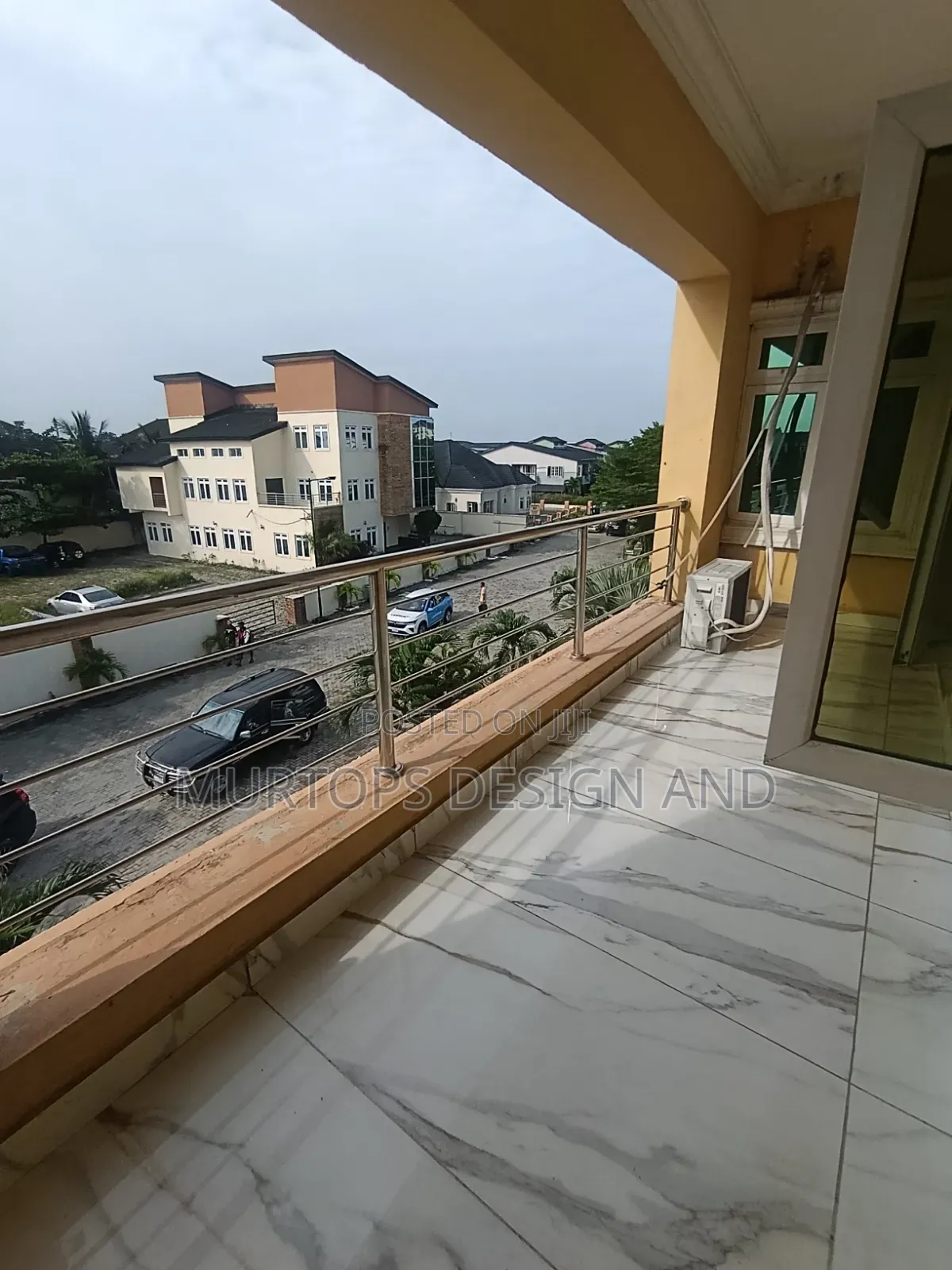 Mini Flat in Paradise, Chevron for rent in Chevron