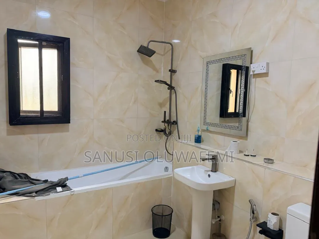 Furnished 3bdrm Block of Flats in Idowu Taylor for rent in Idowu Taylor