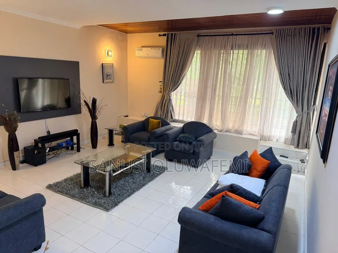 Furnished 3bdrm Block of Flats in Idowu Taylor for rent in Idowu Taylor
