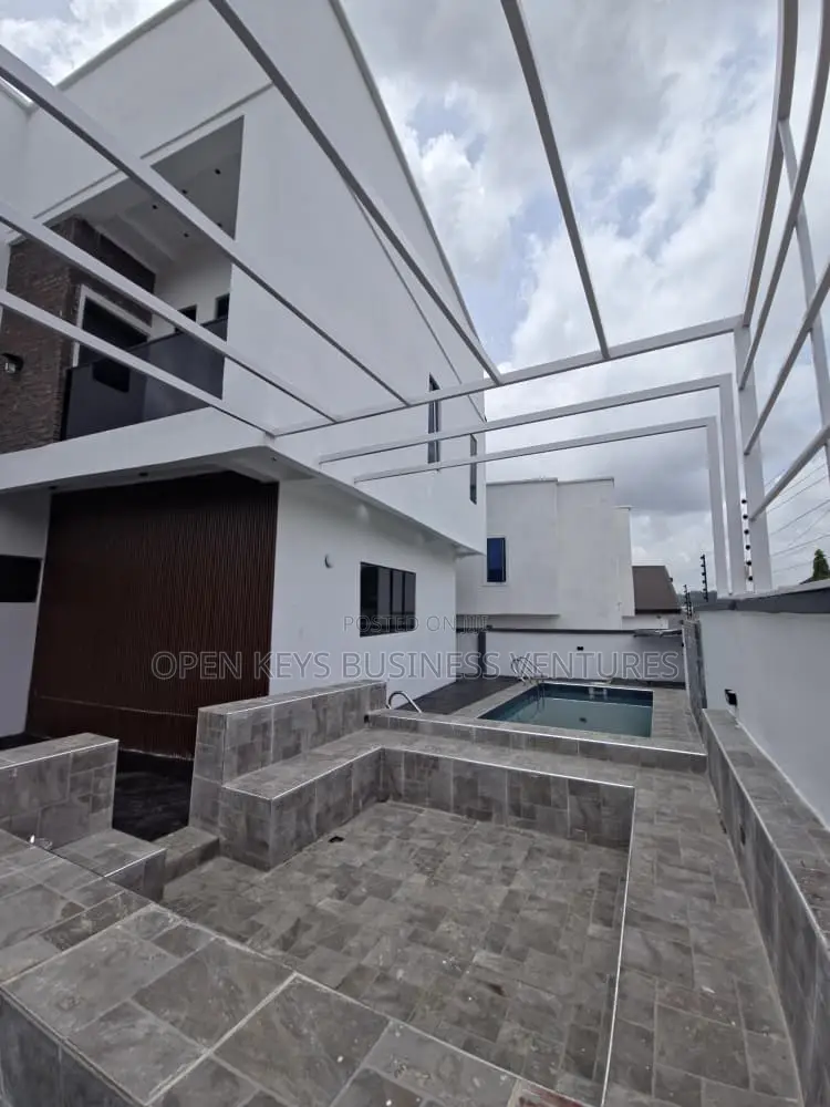 Furnished 4bdrm Duplex in Agodi Gra for sale in Agodi
