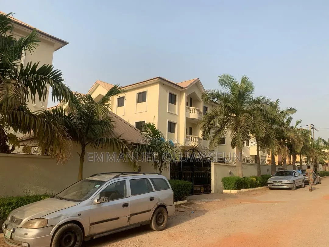 3bdrm Block of Flats in Mabushi for sale in Mabushi