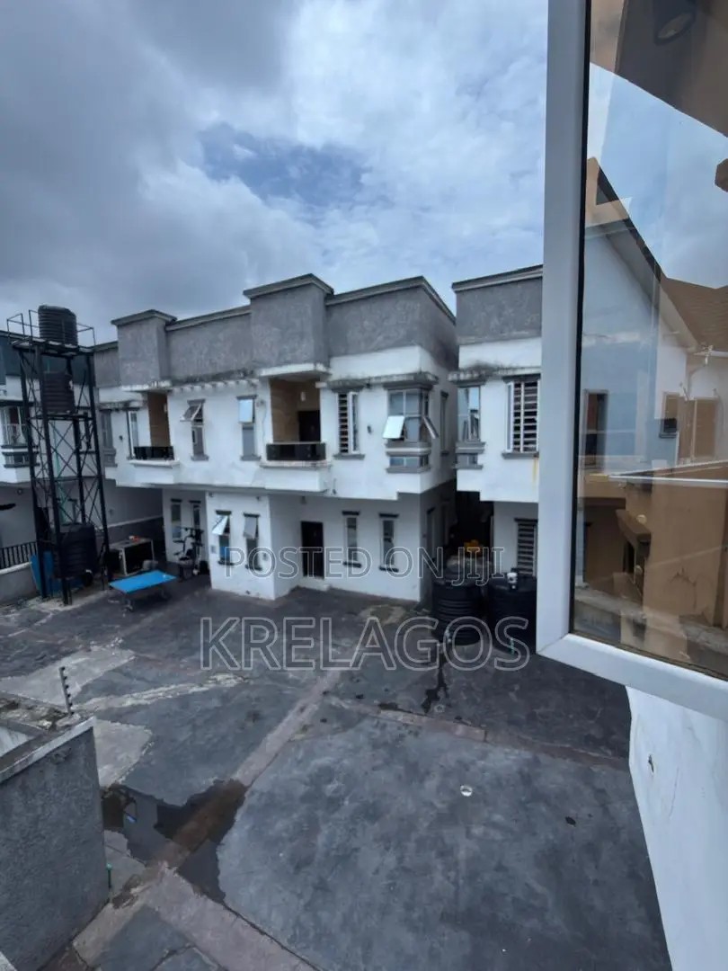 4bdrm Duplex in Chevron Toll Gate for sale in Chevron