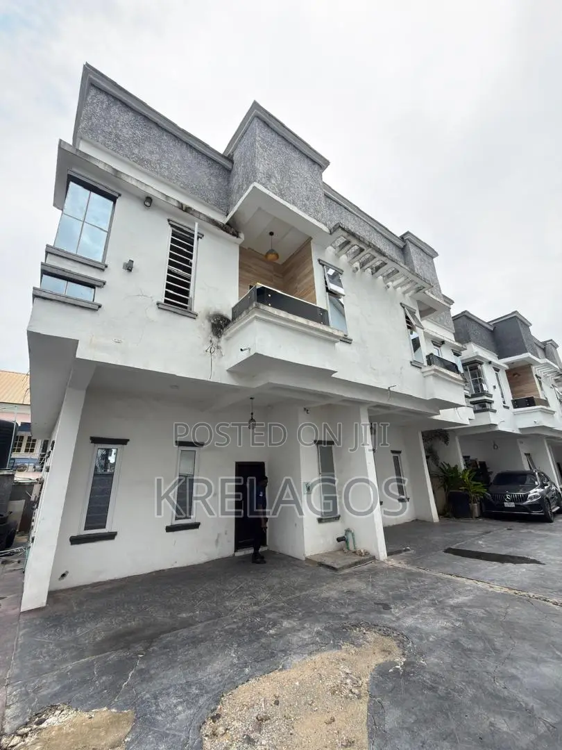 4bdrm Duplex in Chevron Toll Gate for sale in Chevron