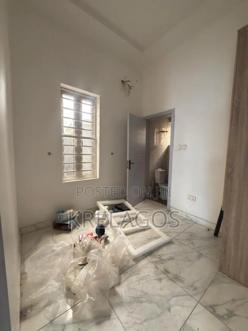 4bdrm Duplex in Chevron Toll Gate for sale in Chevron