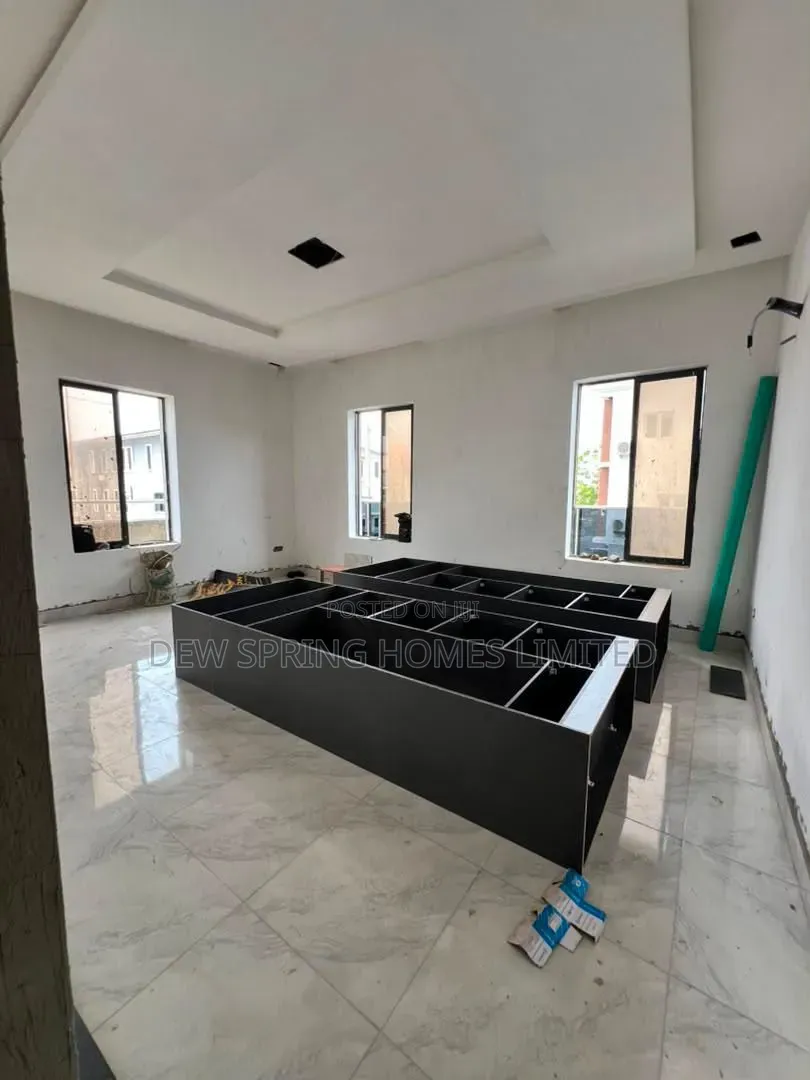 3bdrm Apartment in Victoria Island for sale in Victoria Island Extension