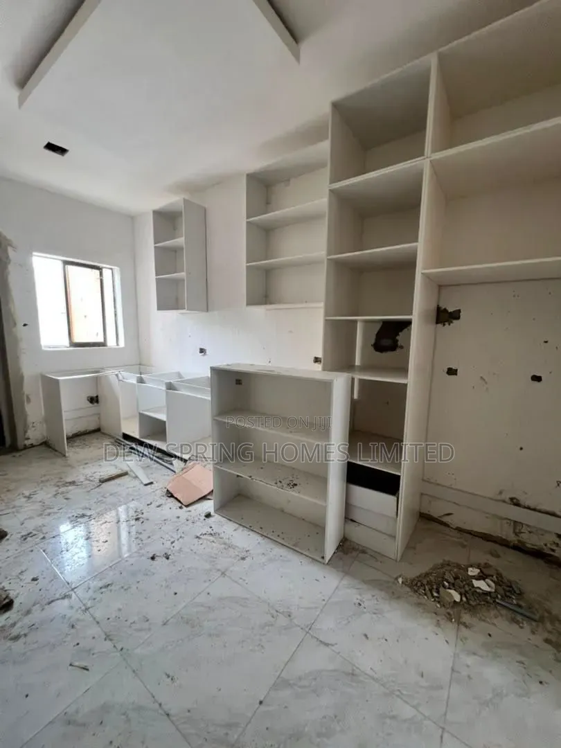 3bdrm Apartment in Victoria Island for sale in Victoria Island Extension