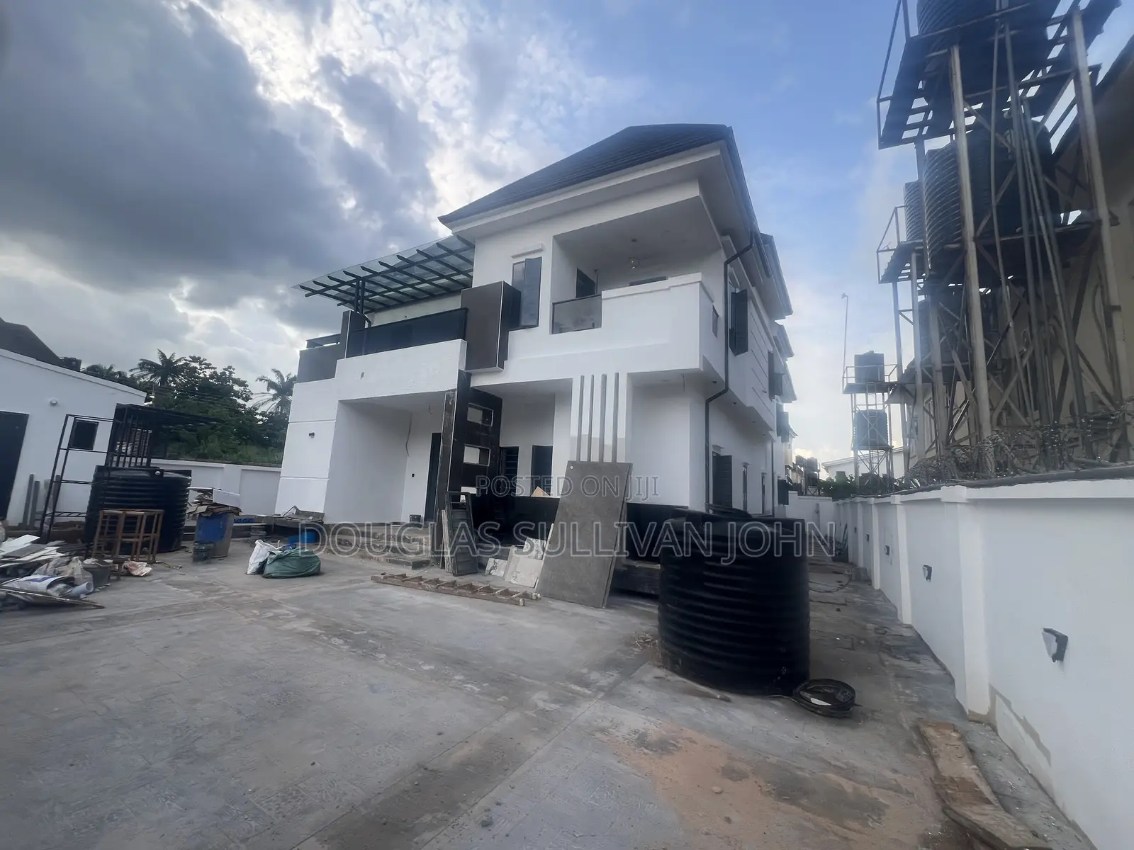 6bdrm Duplex in Wtc Estate, Enugu for sale in Enugu