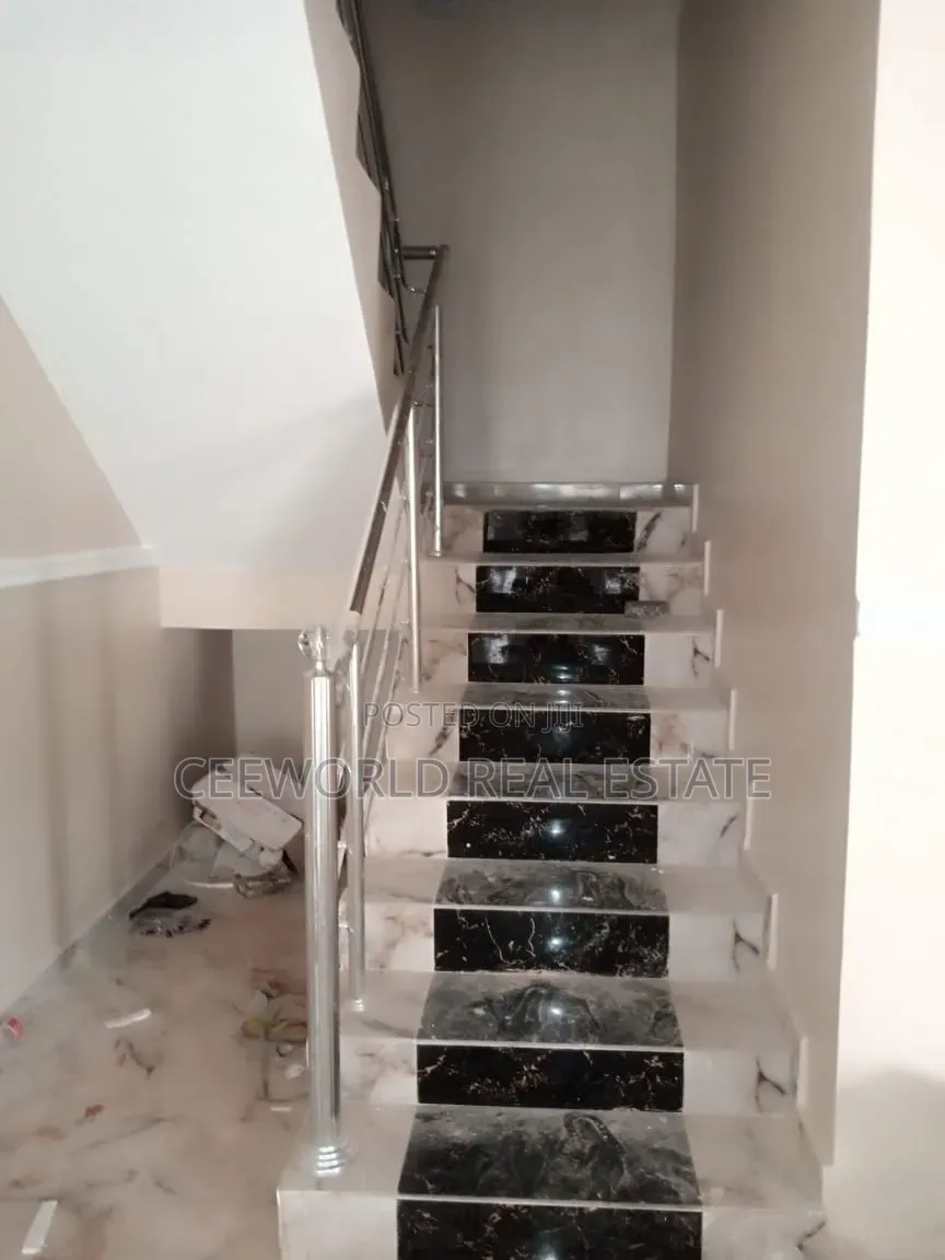 3bdrm Duplex in Felele Challenge for rent in CHallenge / Ibadan