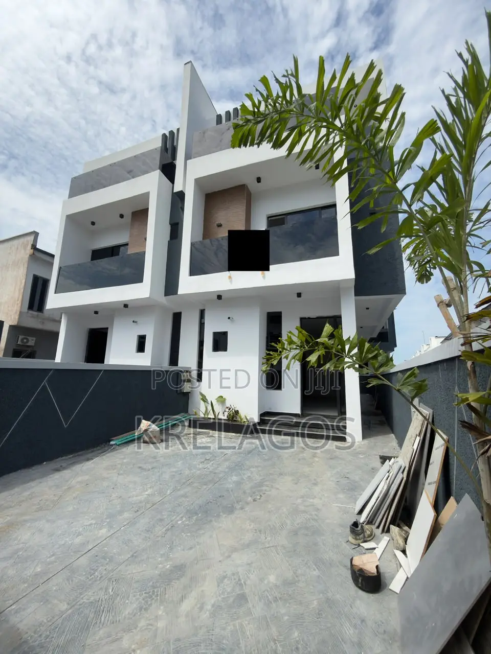 4bdrm Duplex in Orchid, Chevron for sale in Chevron