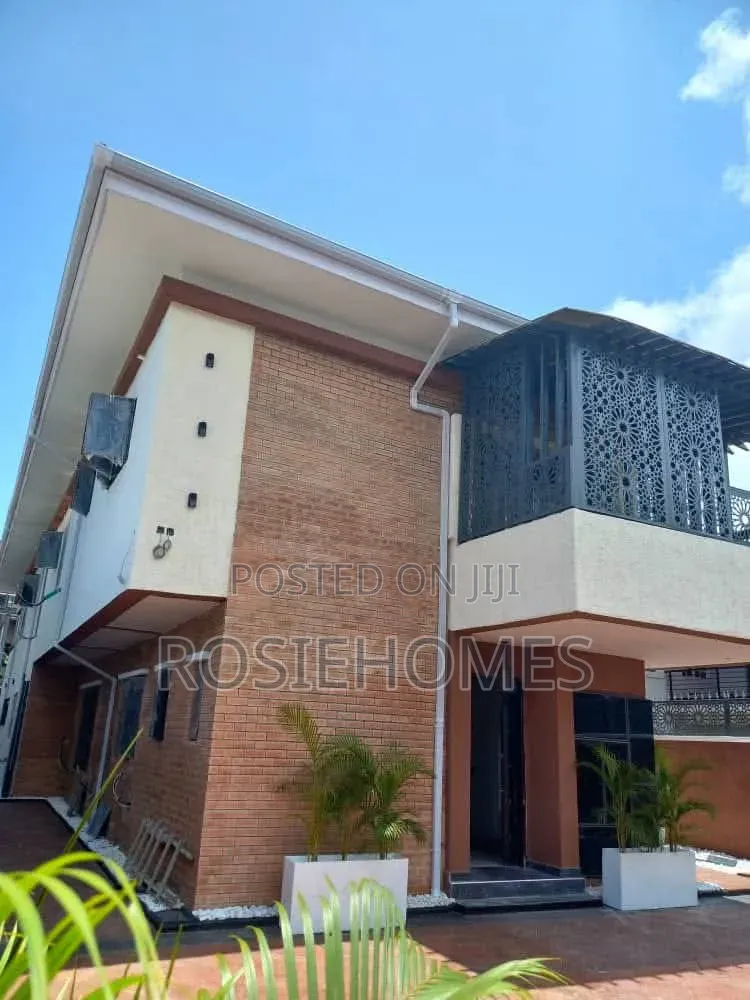 5bdrm Duplex in Lekki Phase 1 for rent in Lekki Phase 1