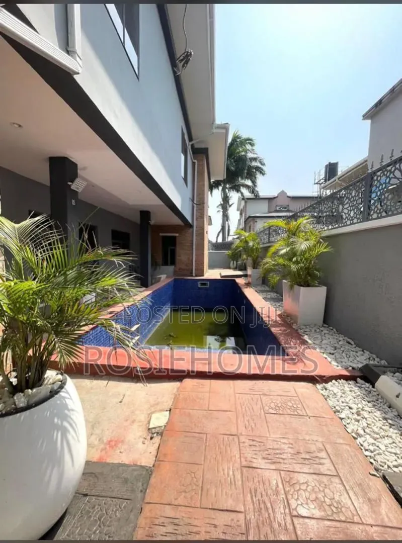5bdrm Duplex in Lekki Phase 1 for rent in Lekki Phase 1