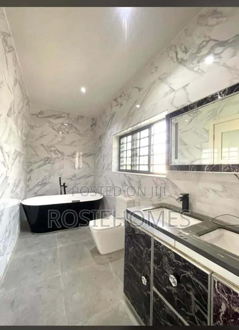 5bdrm Duplex in Lekki Phase 1 for rent in Lekki Phase 1