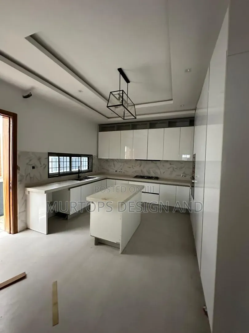 5bdrm Duplex in Ikate for rent in Ikate