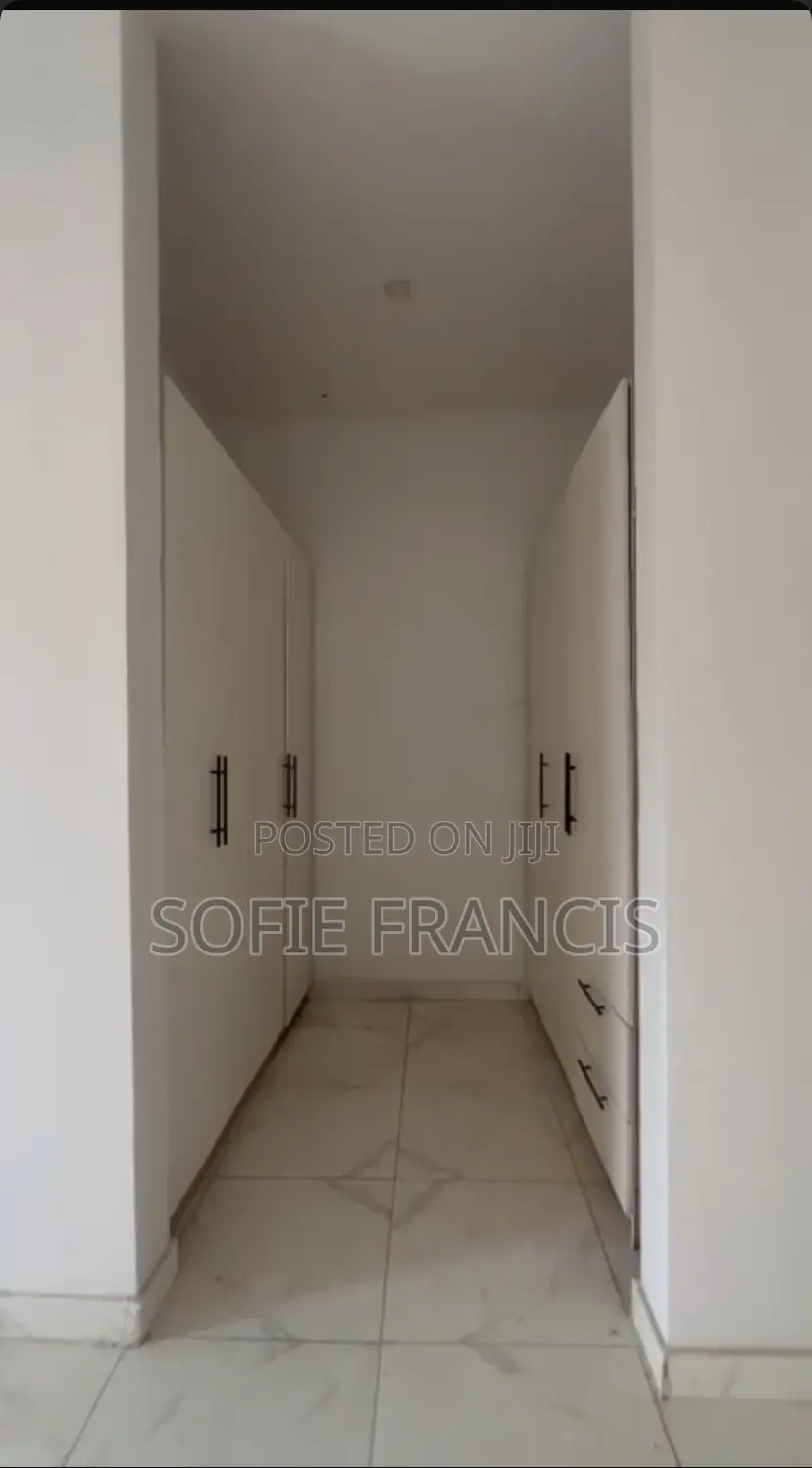 4bdrm Duplex in Thomas Estate for rent in Thomas Estate