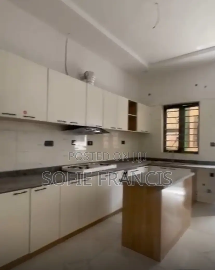 4bdrm Duplex in Thomas Estate for rent in Thomas Estate