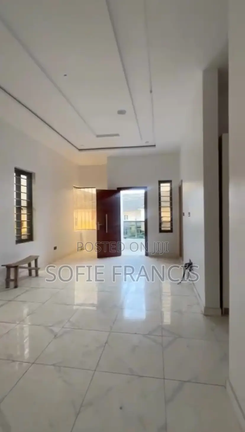 4bdrm Duplex in Thomas Estate for rent in Thomas Estate