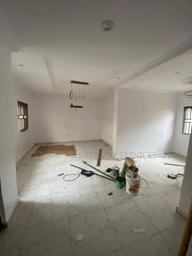 3bdrm Duplex in Jakande for rent in Jakande