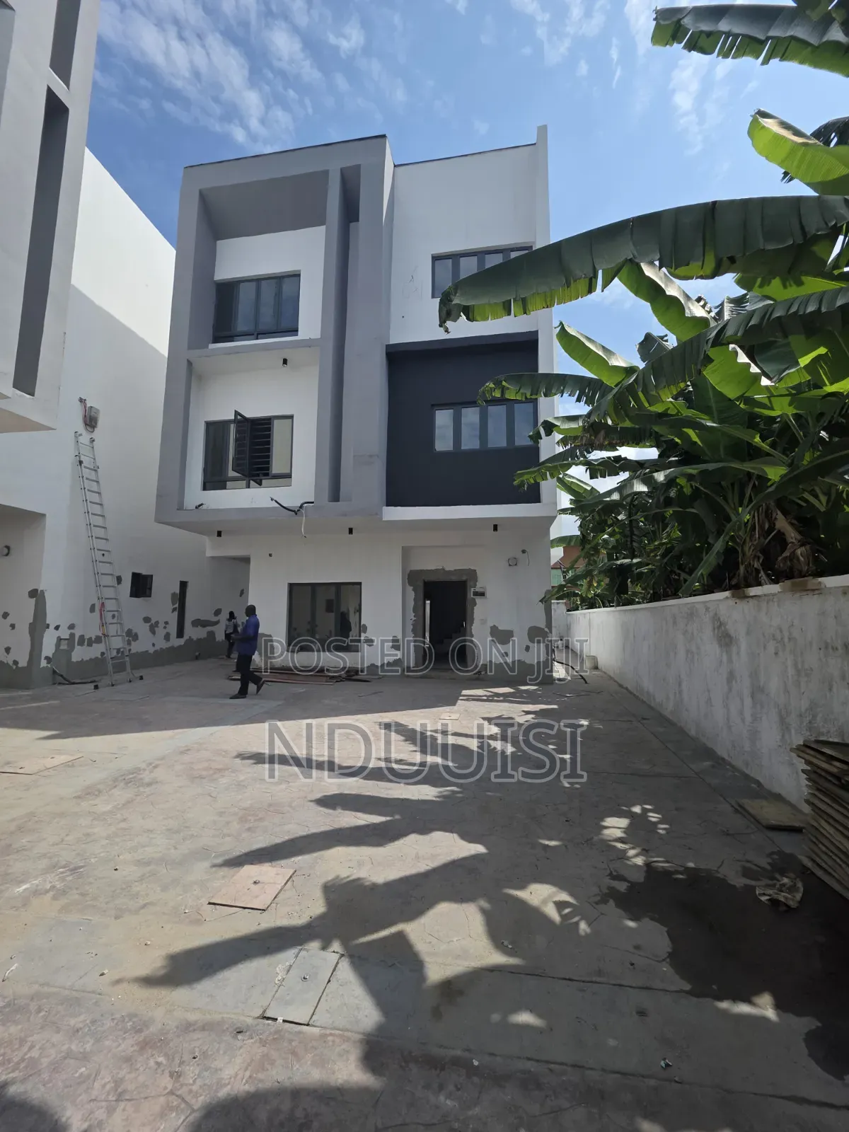 5bdrm Duplex in Alaka Estate for sale in Alaka Estate