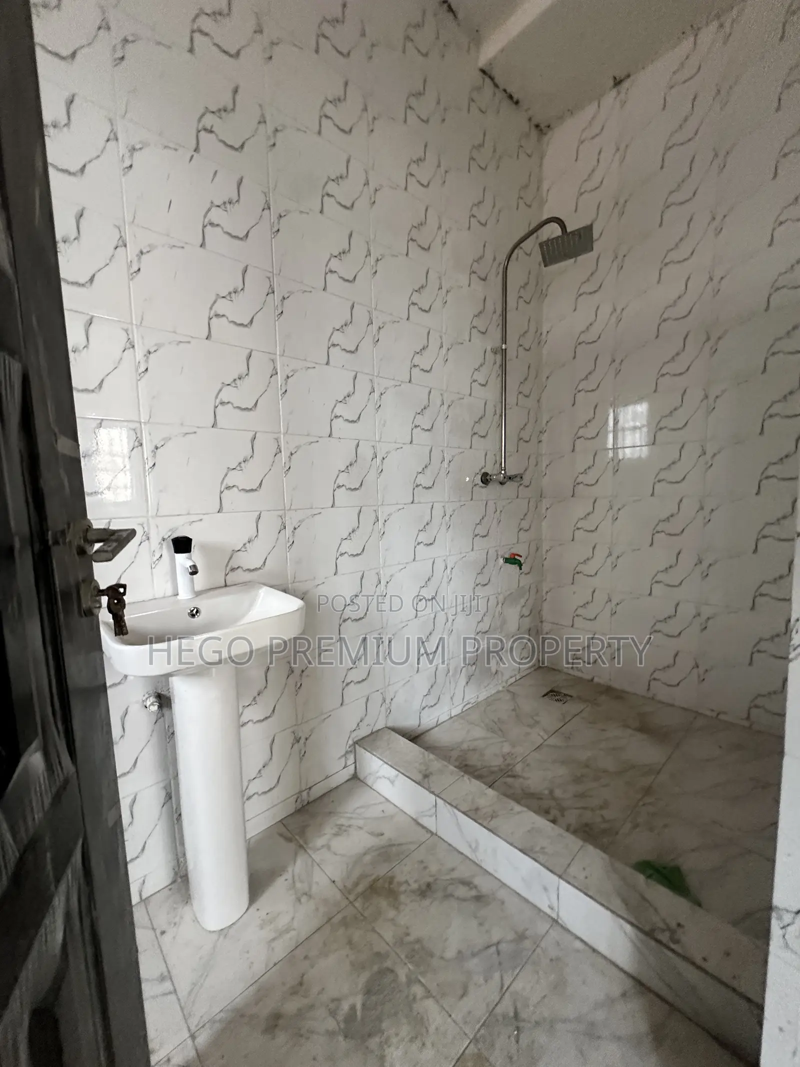 2bdrm Block of Flats in Woji Estate for rent in Woji