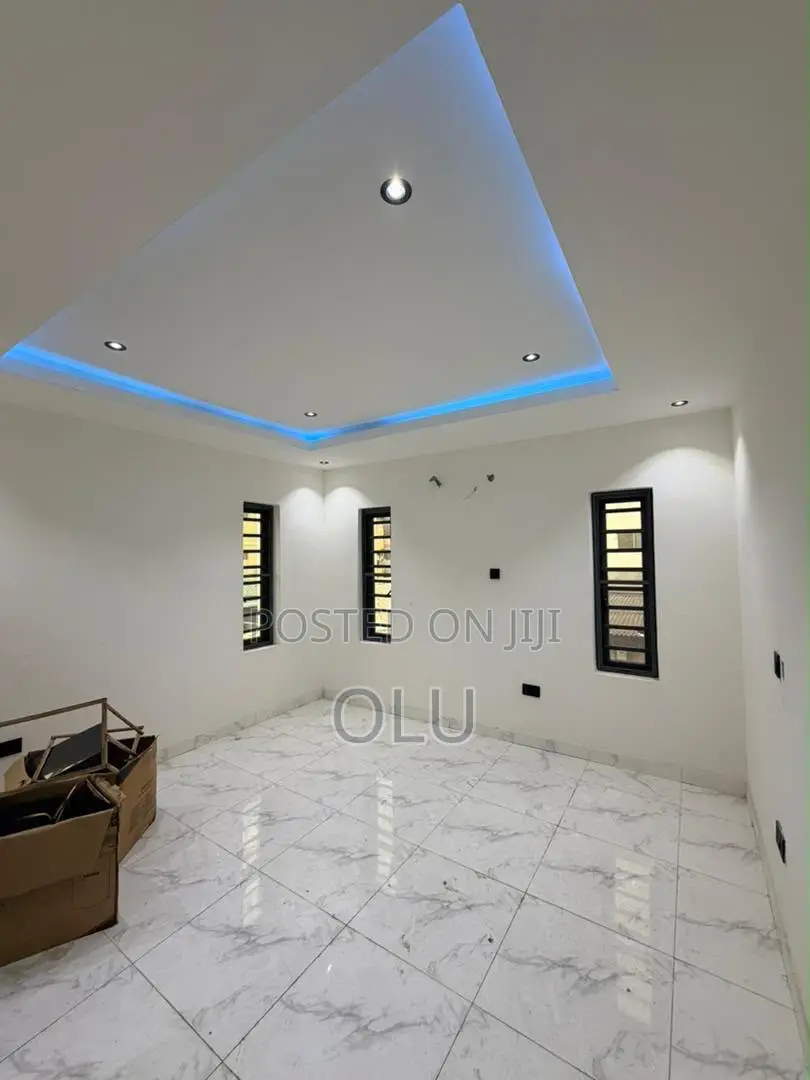 3bdrm Block of Flats in Gbagada for sale in Ifako-Gbagada