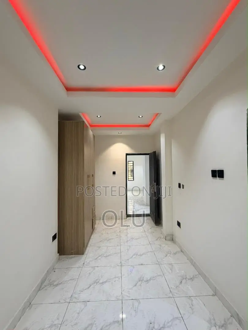 3bdrm Block of Flats in Gbagada for sale in Ifako-Gbagada