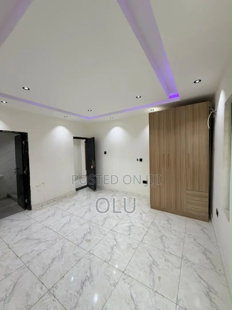 3bdrm Block of Flats in Gbagada for sale in Ifako-Gbagada