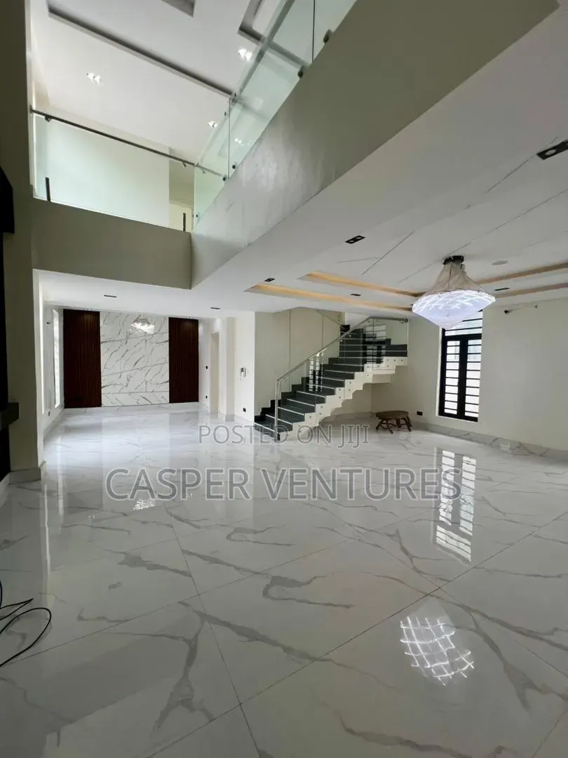 5bdrm Duplex in Chris Madueke, Lekki Phase 1 for sale in Lekki Phase 1