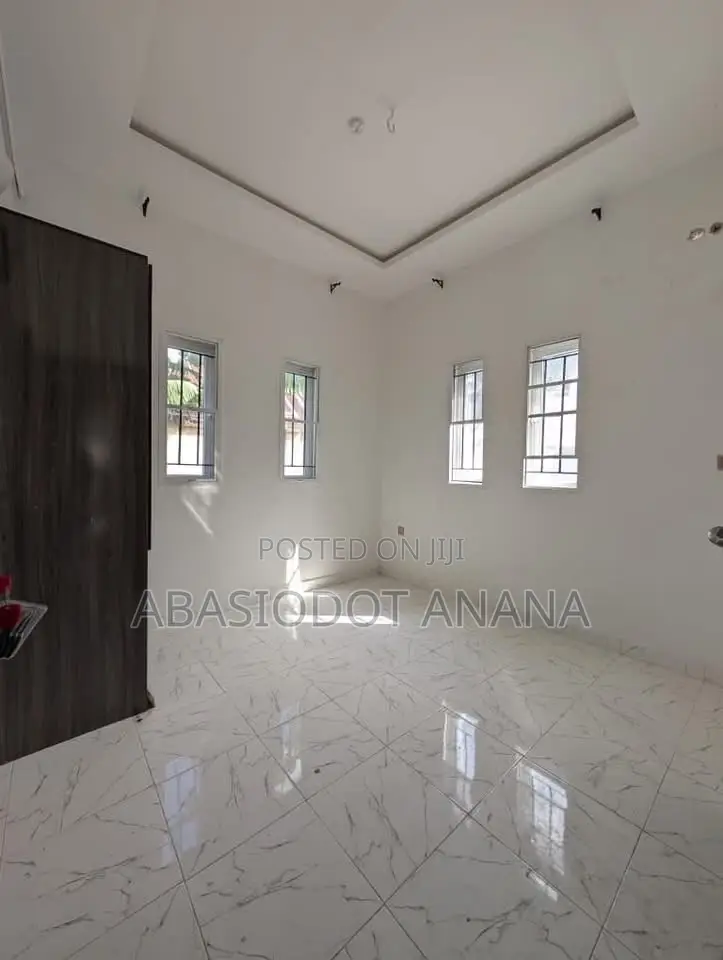 4bdrm Apartment in Shelter Afrique, Uyo for rent in Uyo