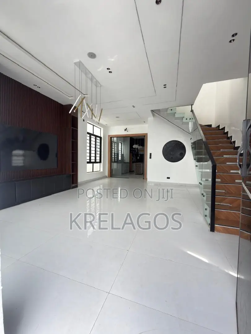 4bdrm Duplex in Orchid, Chevron for sale in Chevron