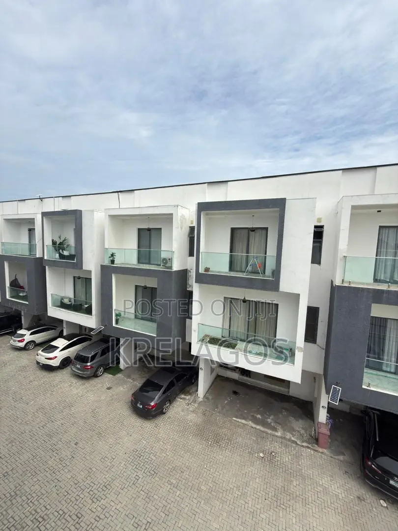 4bdrm Duplex in Orchid, Chevron for rent in Chevron