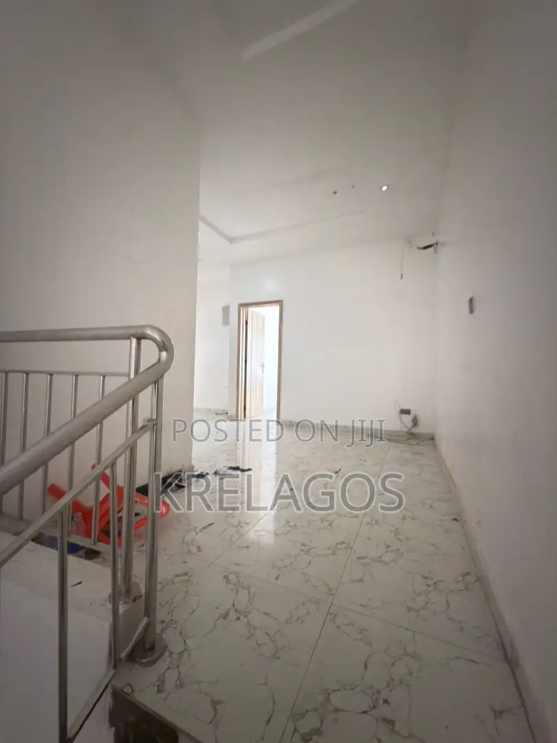 4bdrm Duplex in Orchid, Chevron for rent in Chevron