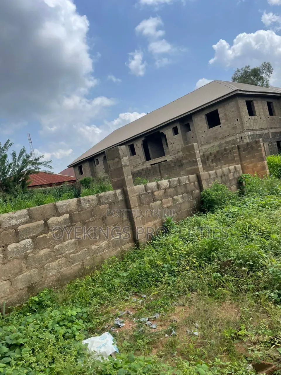 3bdrm Block of Flats in Ogo Oluwa Estate, Akobo for sale in Akobo
