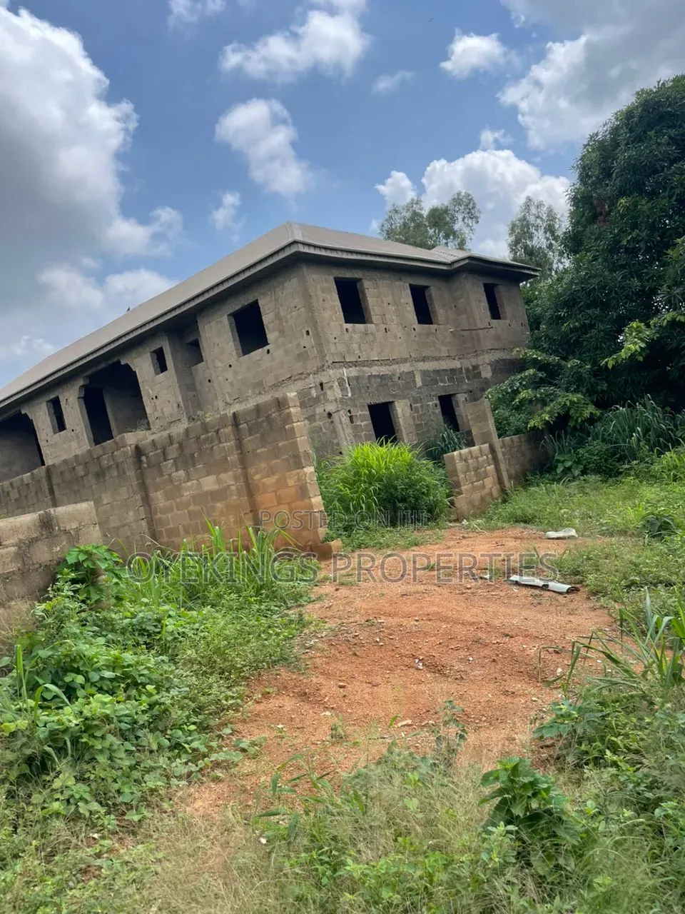 3bdrm Block of Flats in Ogo Oluwa Estate, Akobo for sale in Akobo