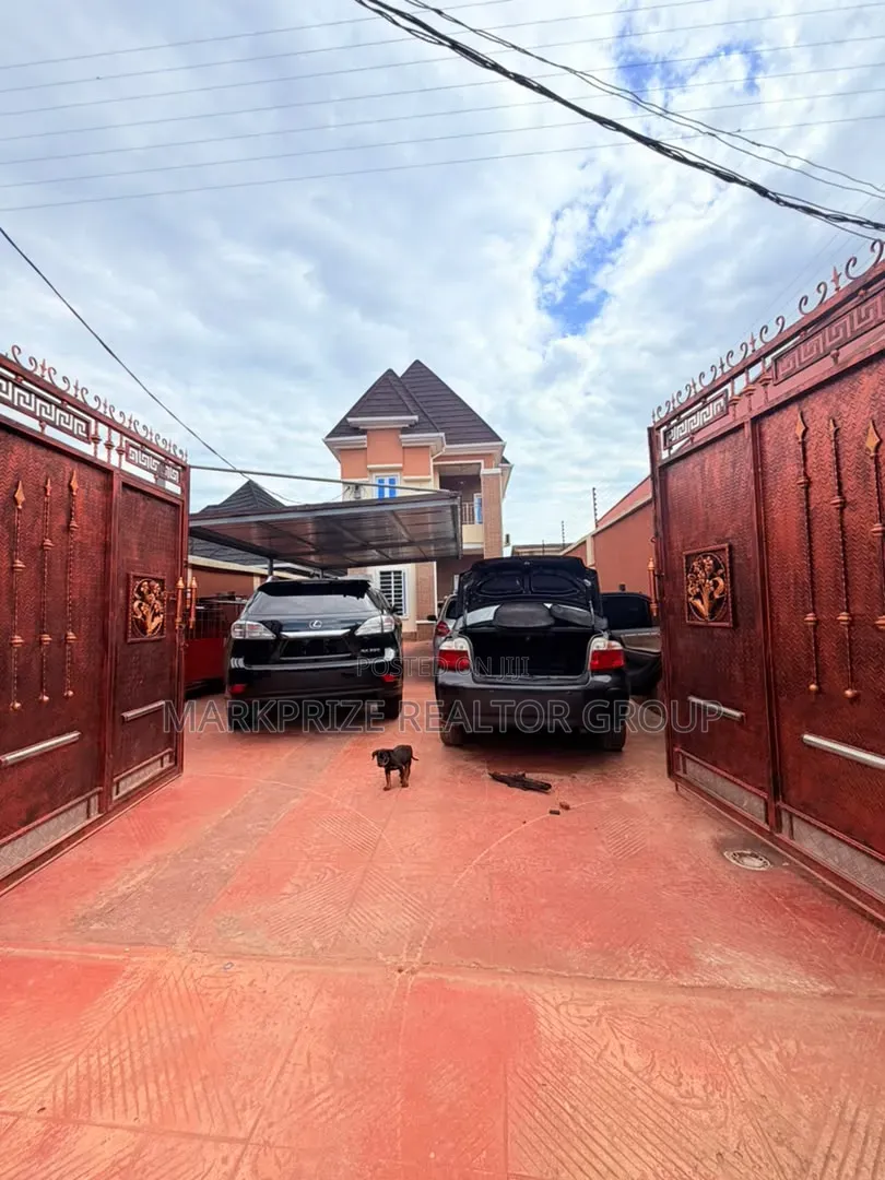 4bdrm Duplex in Cele Egbe Agodo for sale in Cele