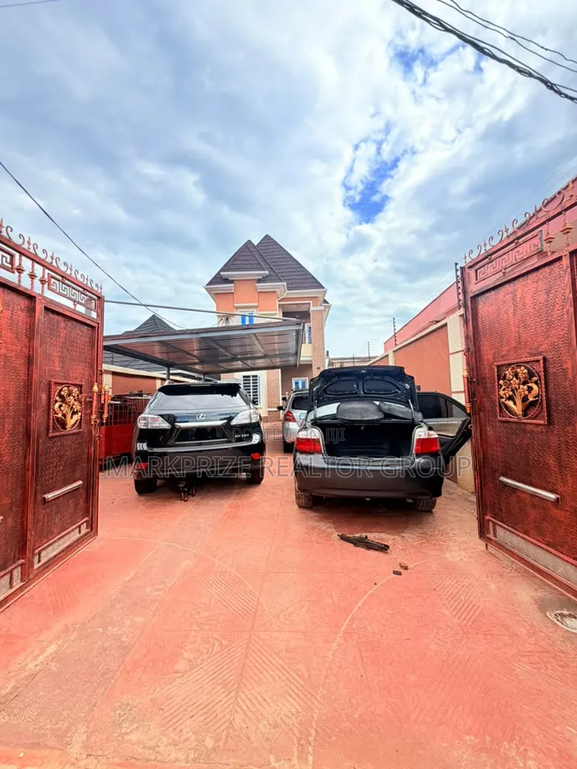 4bdrm Duplex in Cele Egbe Agodo for sale in Cele