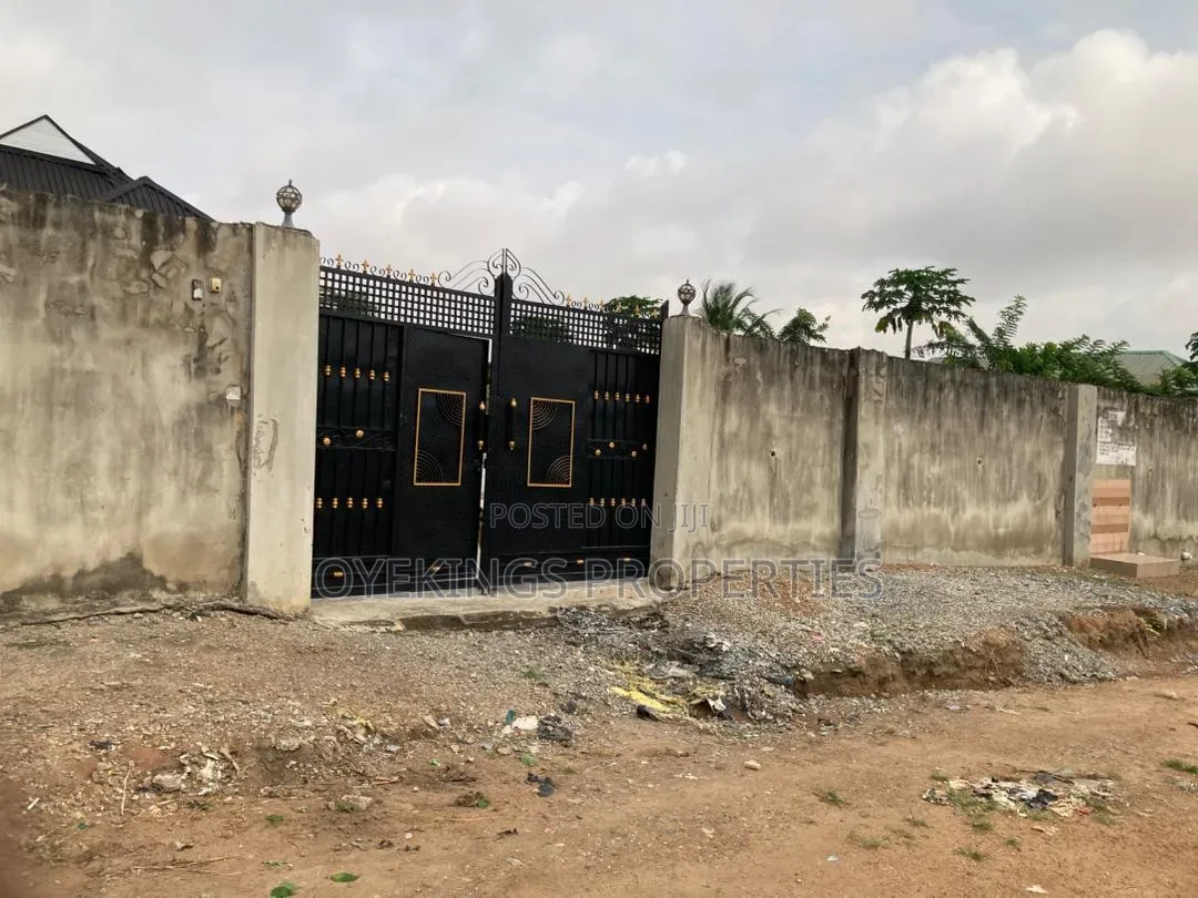 3bdrm Bungalow in Gbekuba, Oluyole for sale in Oluyole