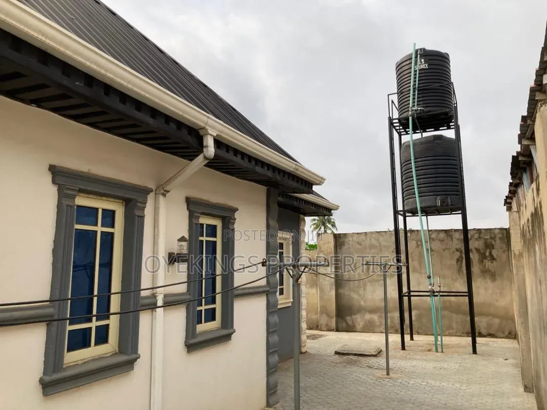 3bdrm Bungalow in Gbekuba, Oluyole for sale in Oluyole