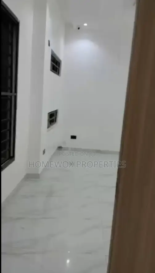 5bdrm Duplex in Omole Phase 1 for sale in Omole Phase 1