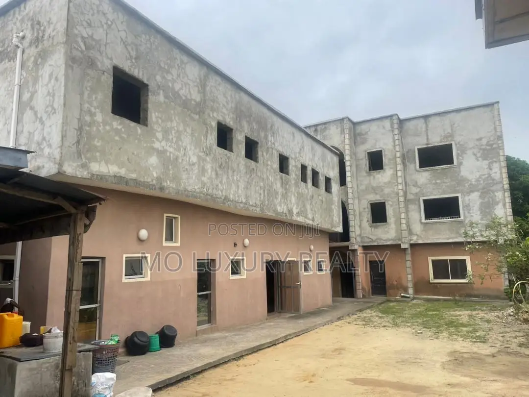 10bdrm Block of Flats in Ajah for sale in Ajah