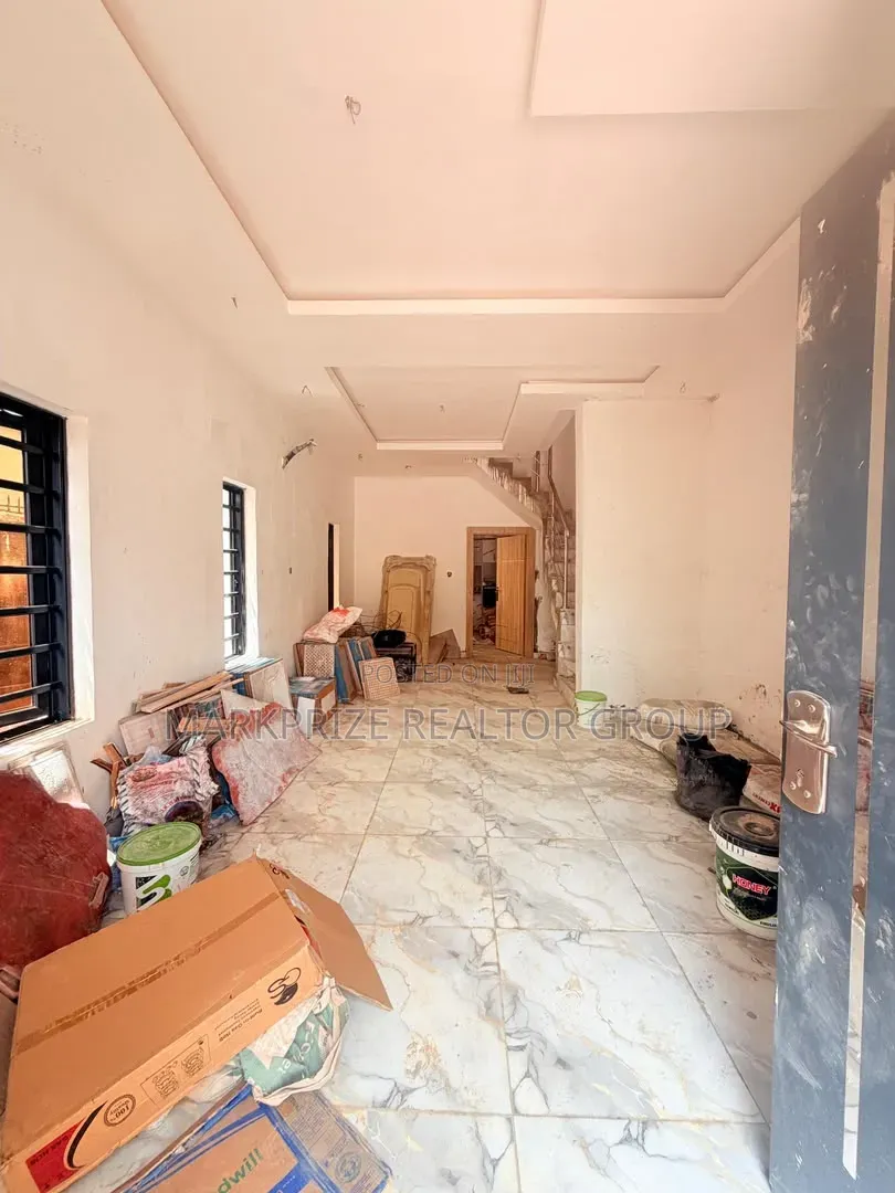 4bdrm Duplex in Ojodu Berger Lagos for sale in Berger