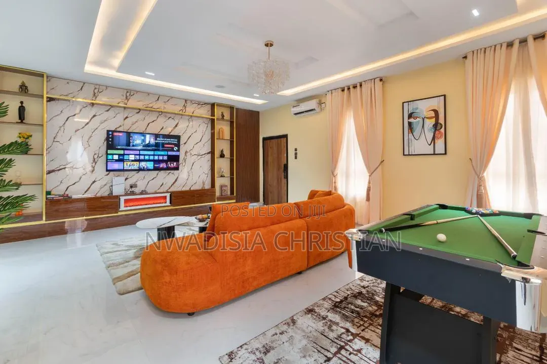Caramel Mood – Premium 1 2-Bedroom Apartment in Ikate