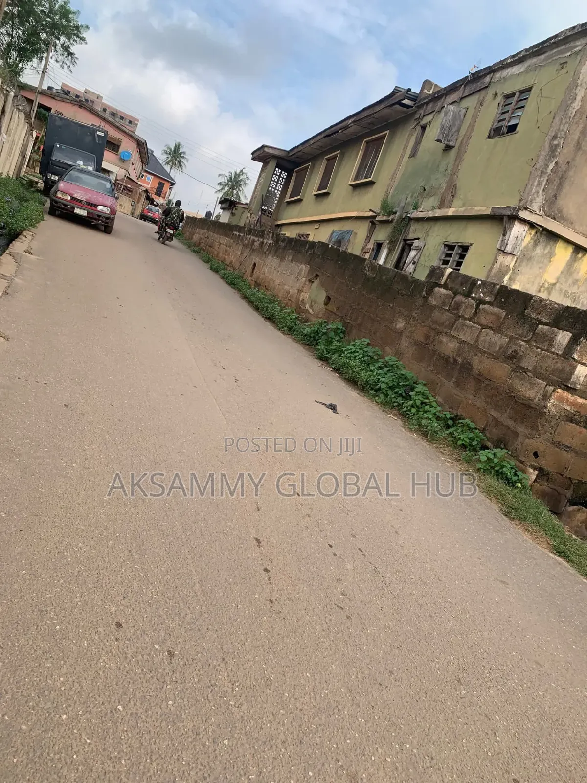 15bdrm Apartment in Agbowo, Ibadan for sale in Ibadan