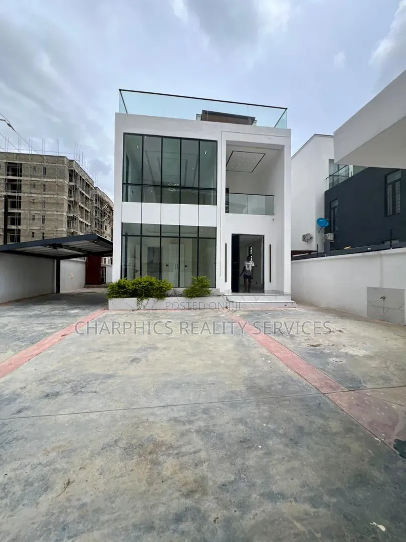 5bdrm Duplex in Lekki Phase 1 for sale in Lekki Phase 1