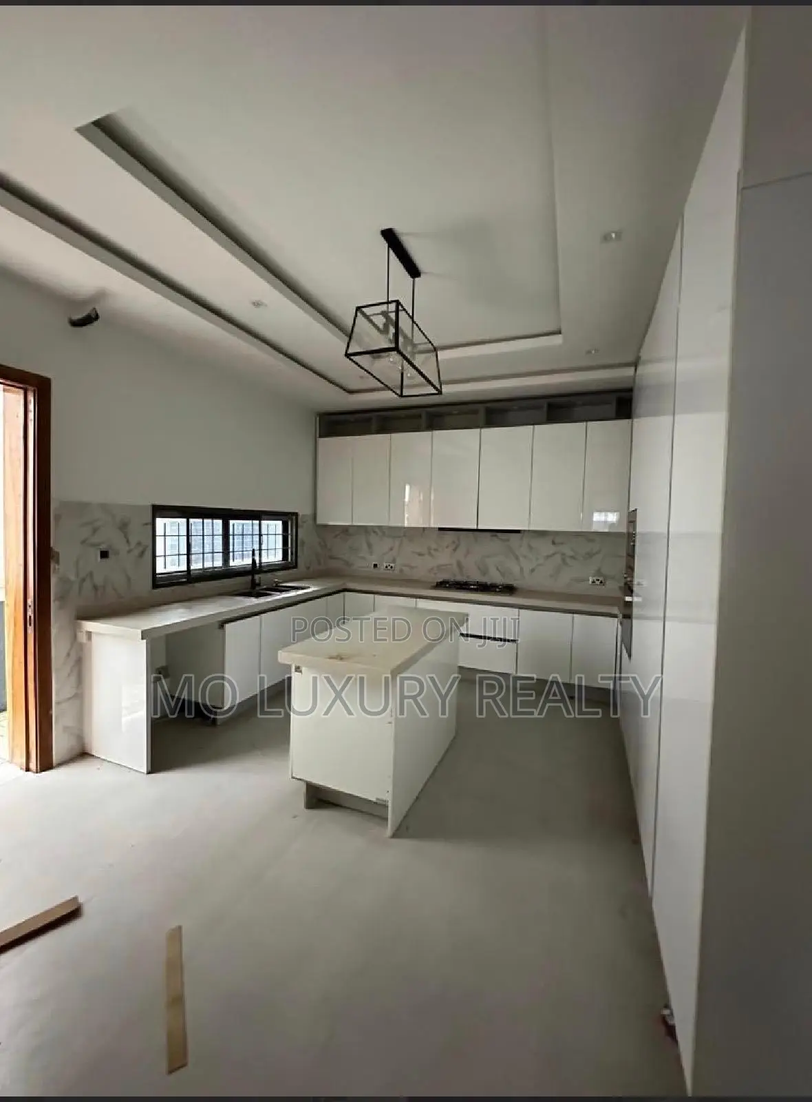 5bdrm Townhouse / Terrace in Ikate for rent in Ikate