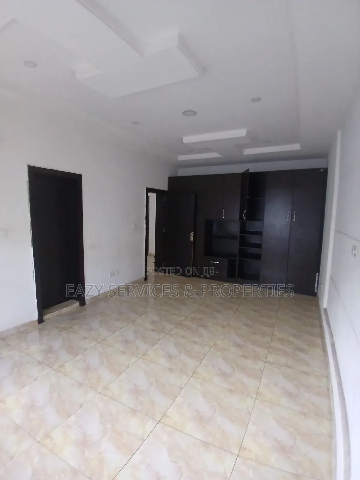 1bdrm Shared Apartment in Gated And Secured, Off Lekki-Epe Expressway in Off Lekki-Epe Expressway