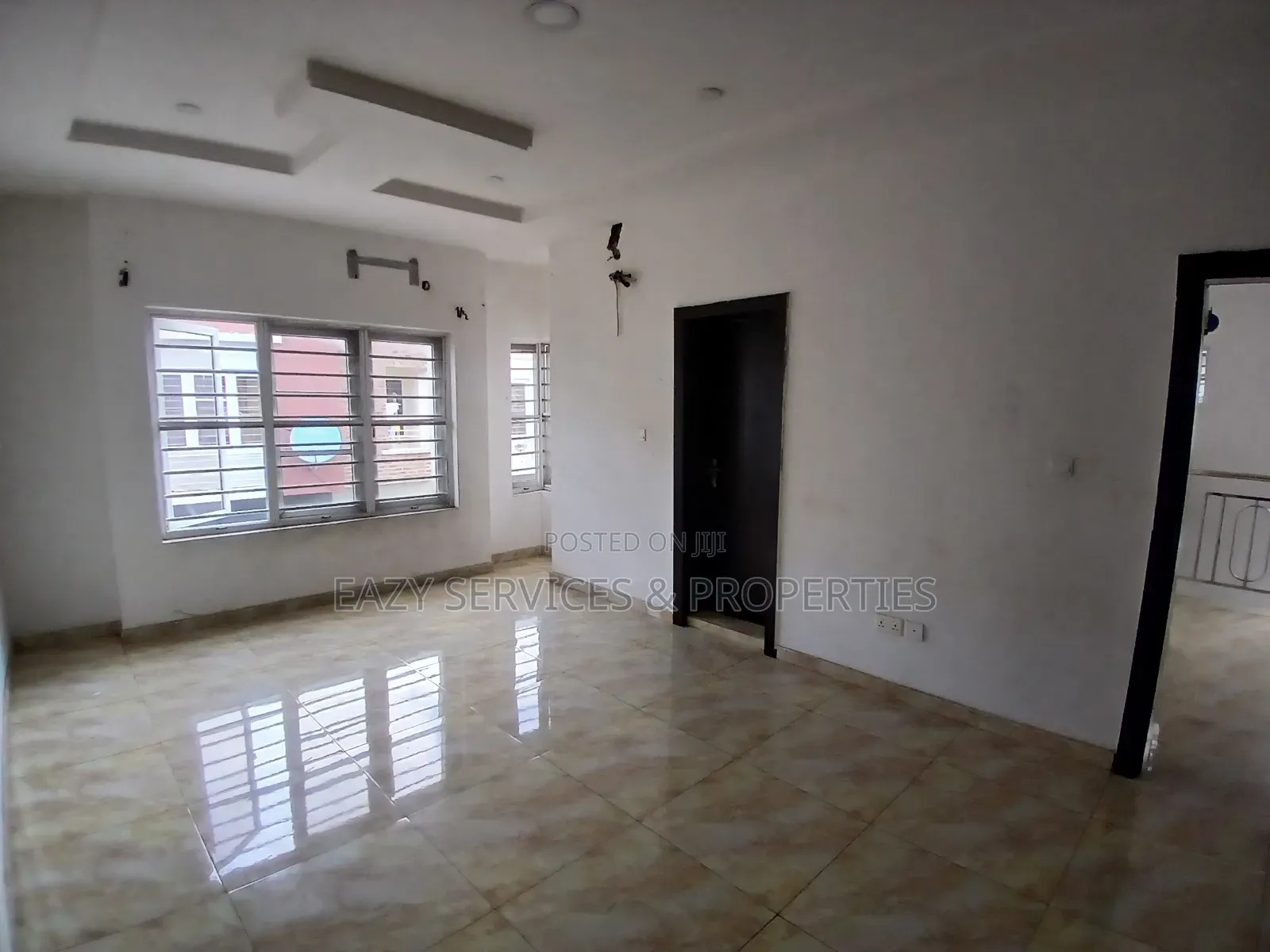 1bdrm Shared Apartment in Gated And Secured, Off Lekki-Epe Expressway in Off Lekki-Epe Expressway