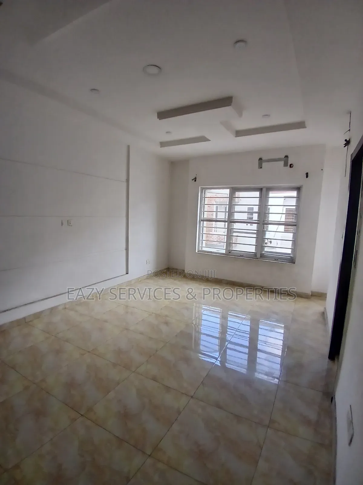 1bdrm Shared Apartment in Gated And Secured, Off Lekki-Epe Expressway in Off Lekki-Epe Expressway