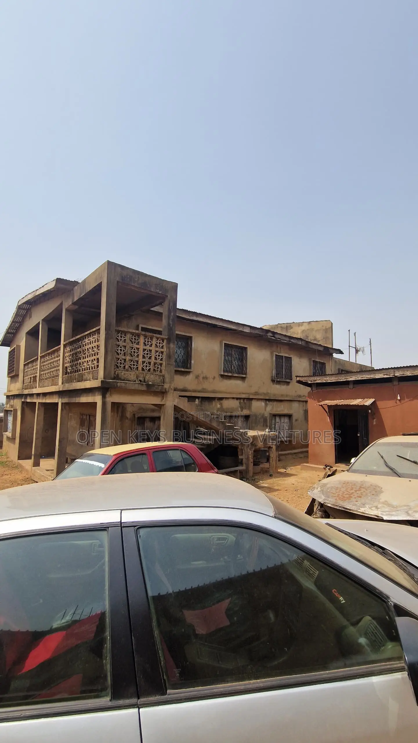 5bdrm Bungalow in Beside Omobolanle, Akobo for sale in Akobo